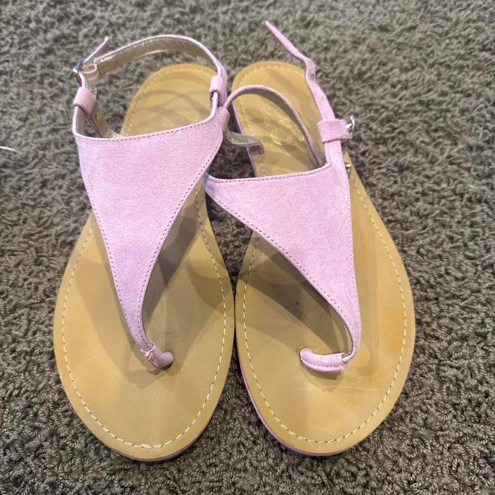 Journee Collection Womens Pink Faux Suede T-Strap Thong Sandals Ankle Strap